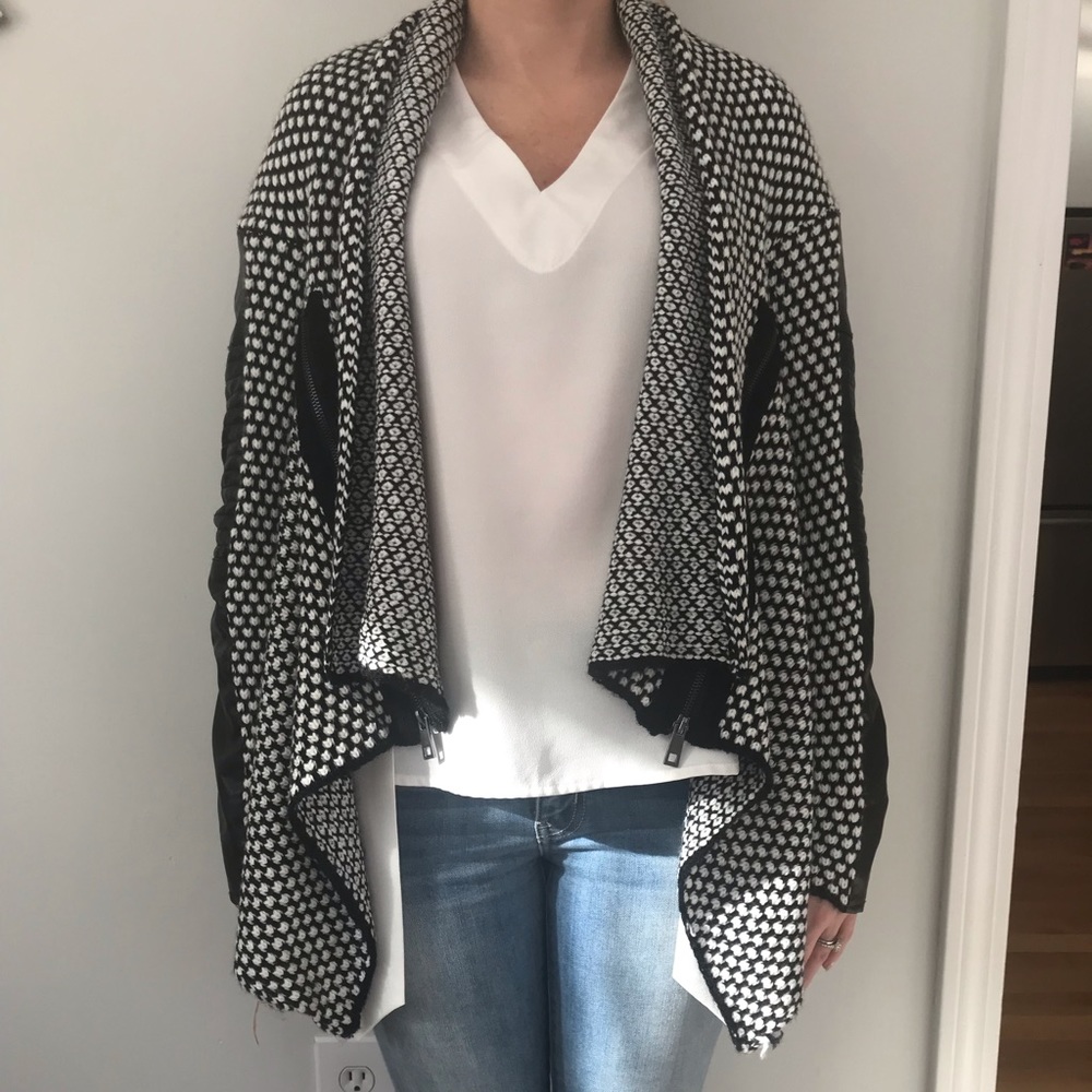 Sweater - Picture 2 of 2